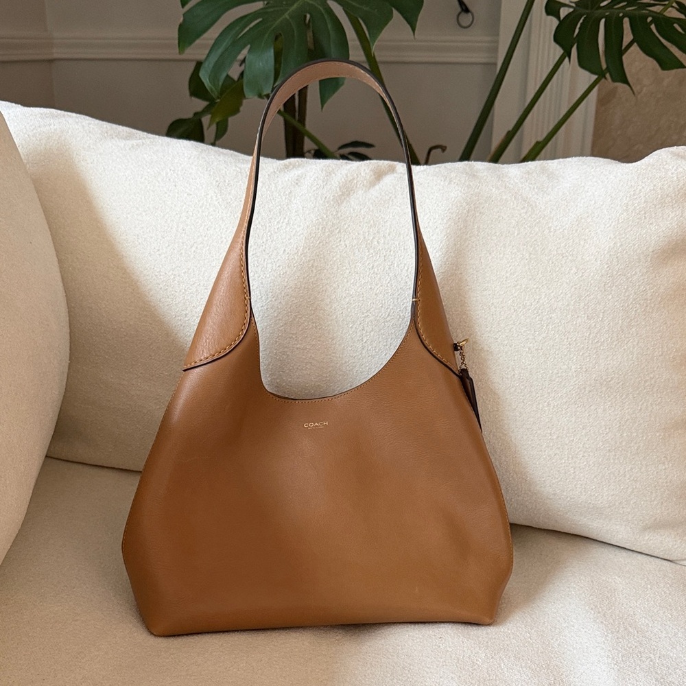 Coach Brooklyn 28 honey